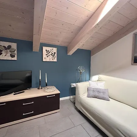 Delizioso Apt 2 Minuti Dal Mare Con Parcheggio