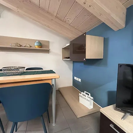 Delizioso Apt 2 Minuti Dal Mare Con Parcheggio Apartman *