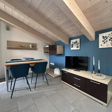 Delizioso Apt 2 Minuti Dal Mare Con Parcheggio